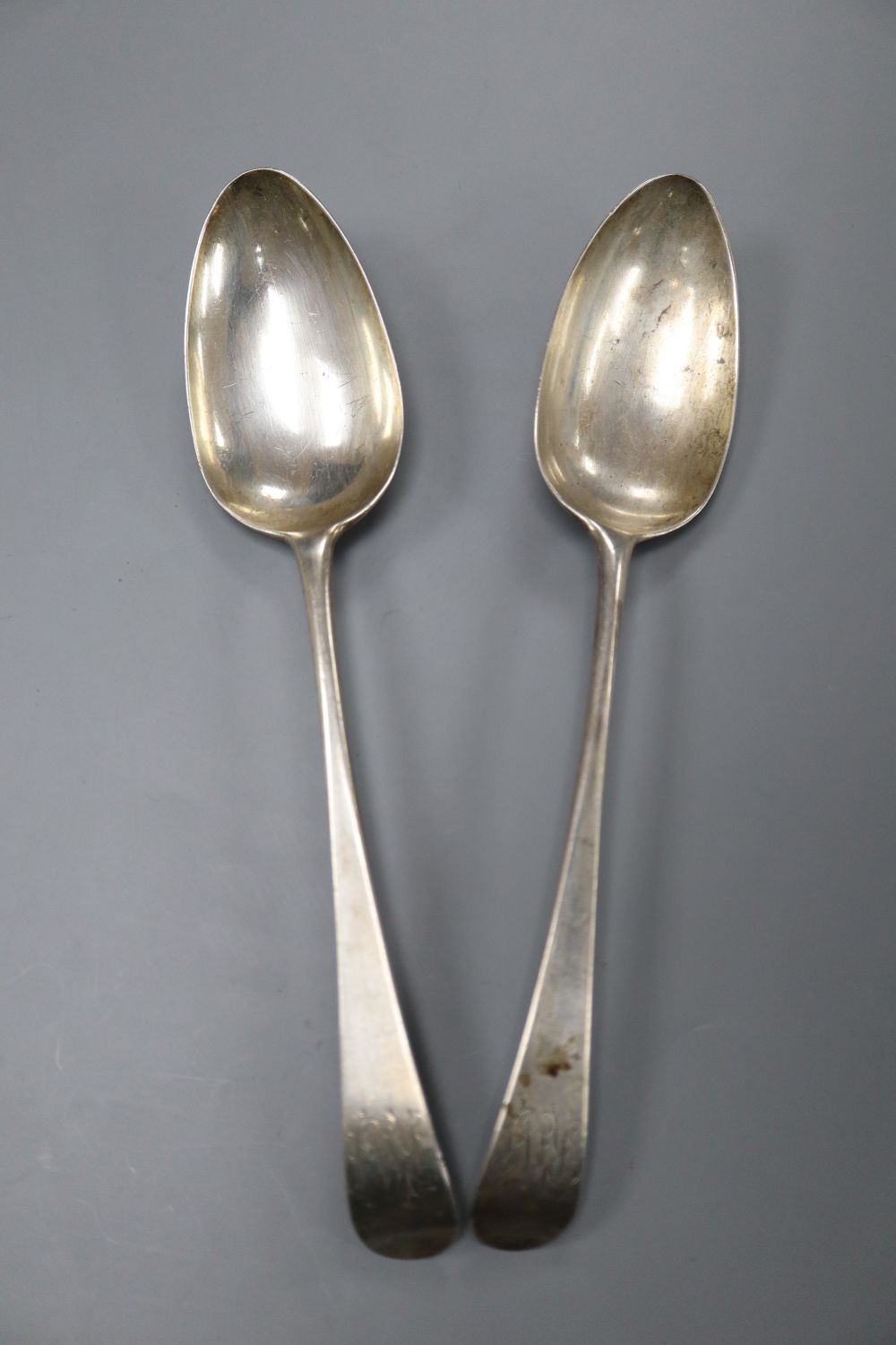 A pair of George III silver Old English pattern tablespoons, by Hester Bateman, London, 1780, 21.5cm